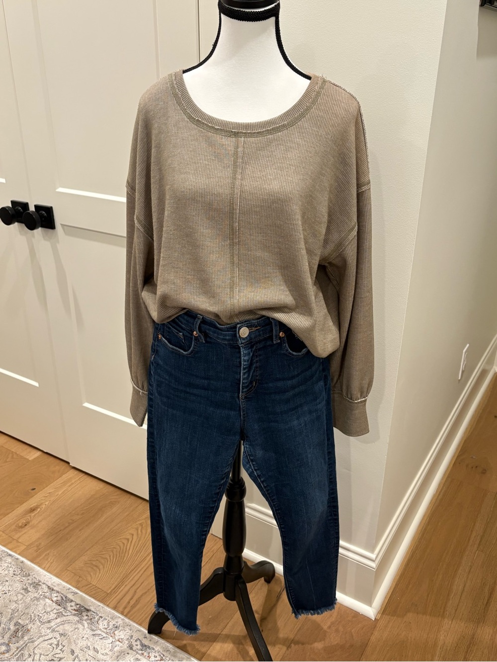 Cozy Cropped Crewneck Shirt in Taupe